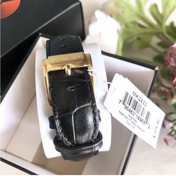 New Michael Kors Sawyer Gold Tone With Black Leather Strap Watch $275 - Picture 4 of 7